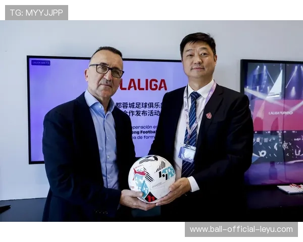 足球青训营与海外俱乐部建立合作伙伴关系，青训足球俱乐部靠什么赚钱